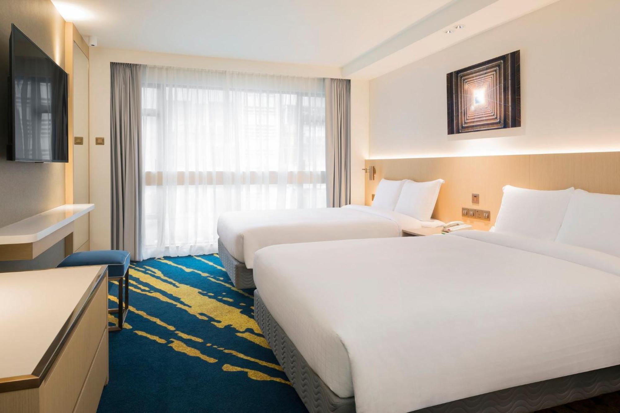 Holiday Inn Golden Mile By Ihg Хонконг Екстериор снимка