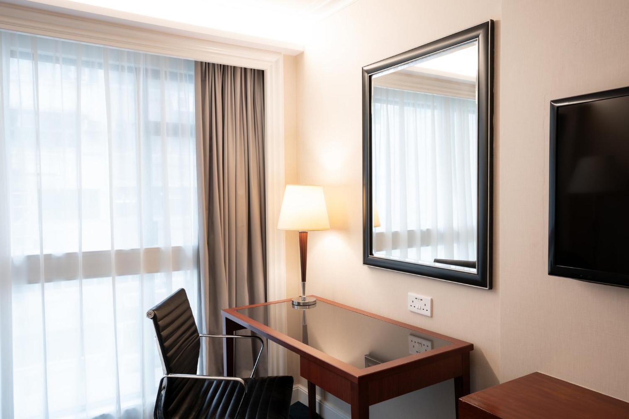 Holiday Inn Golden Mile By Ihg Хонконг Екстериор снимка