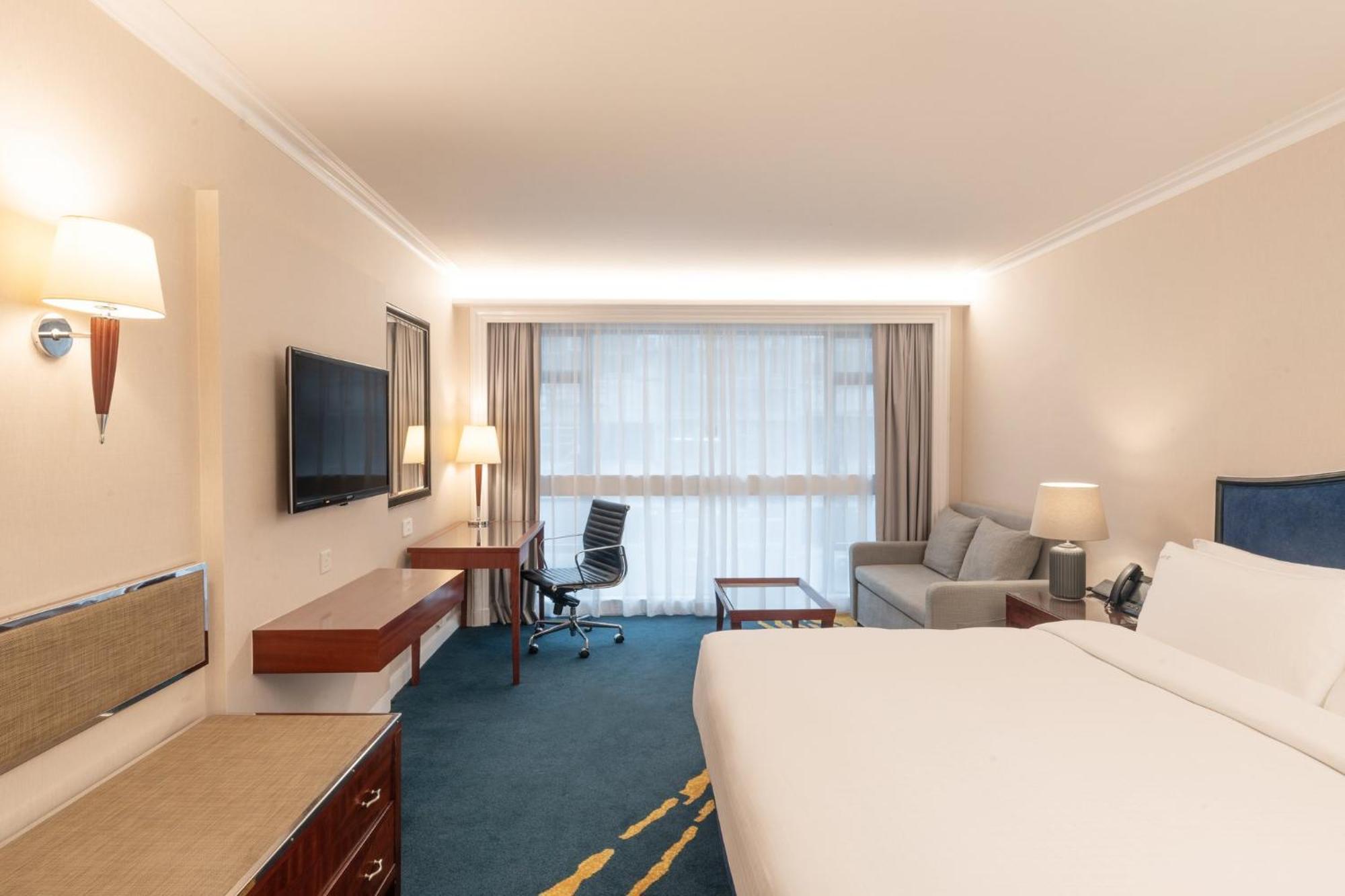 Holiday Inn Golden Mile By Ihg Хонконг Екстериор снимка